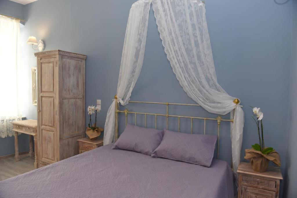 Oisyra Boutique Suites Ermoupoli Ngoại thất bức ảnh