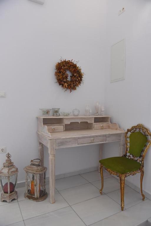Oisyra Boutique Suites Ermoupoli Ngoại thất bức ảnh